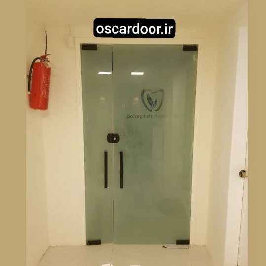 درب استپی با شیشه سکوریت سند بلاست